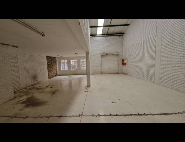 INDUSTRIAL PROPERTY TO RENT IN HALFWAY HOUSE